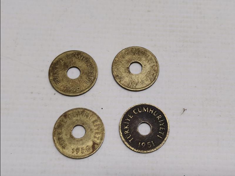 1948-1949-1950-1951 TARİHLİ DELİKLİ 1 KURUŞLAR