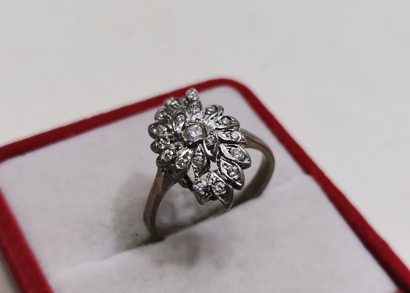 ANTİKA PIRLANTA YÜZÜK