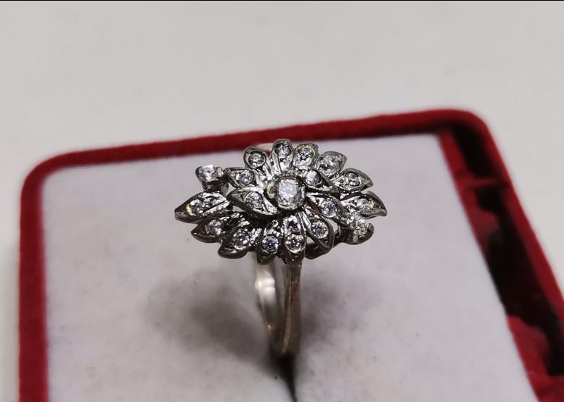 ANTİKA PIRLANTA YÜZÜK