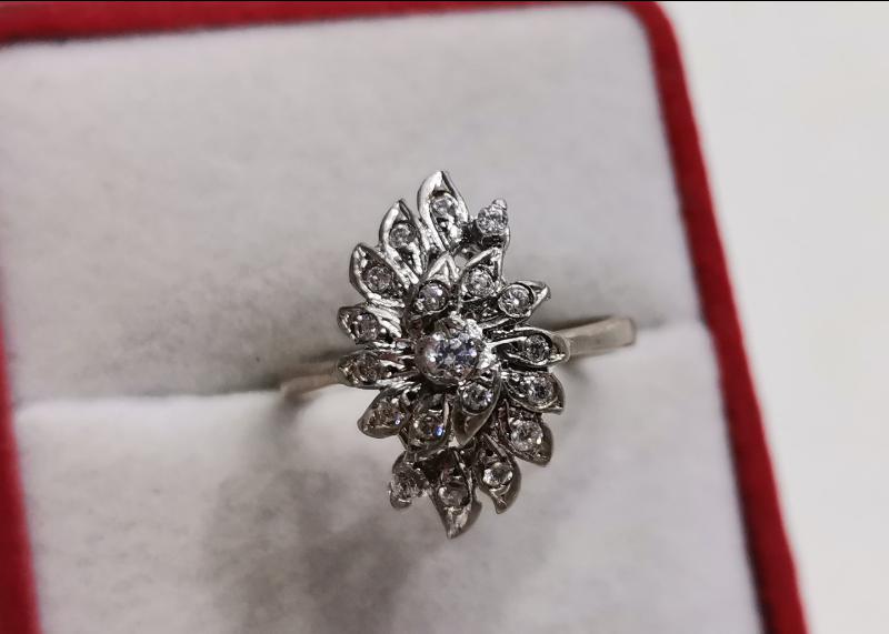 ANTİKA PIRLANTA YÜZÜK