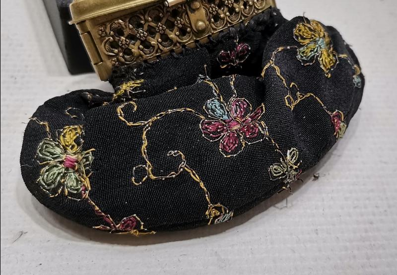 OSMANLI DÖNEMİ AVRUPA YAPIMI NADİR FORMDA BOZUK PARA CÜZDANI 