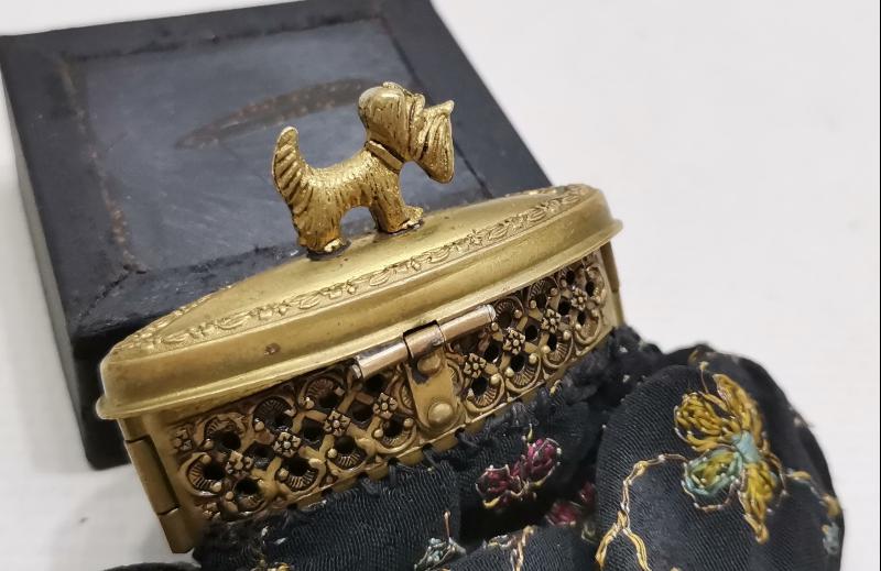 OSMANLI DÖNEMİ AVRUPA YAPIMI NADİR FORMDA BOZUK PARA CÜZDANI 