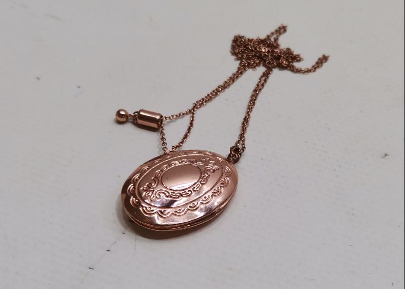 ANTİKA ALTIN KAPLAMA RESİMLİK KOLYE