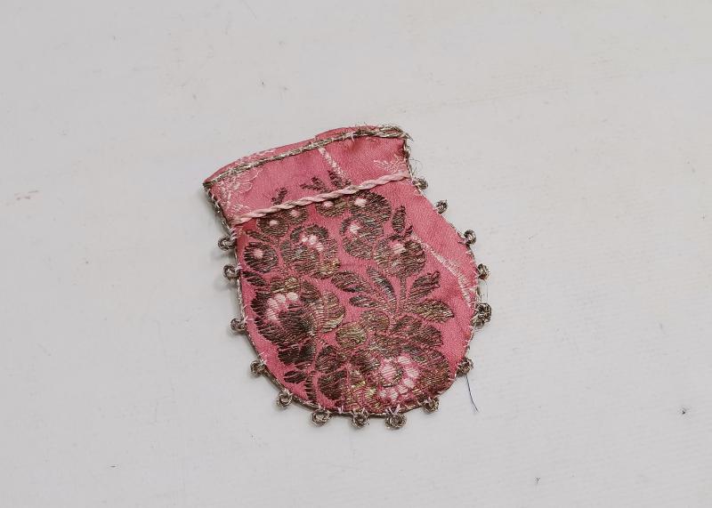 OSMANLI DÖNEMİ ALTIN SIRMA İŞLEMELİ ELMASİYE KESE