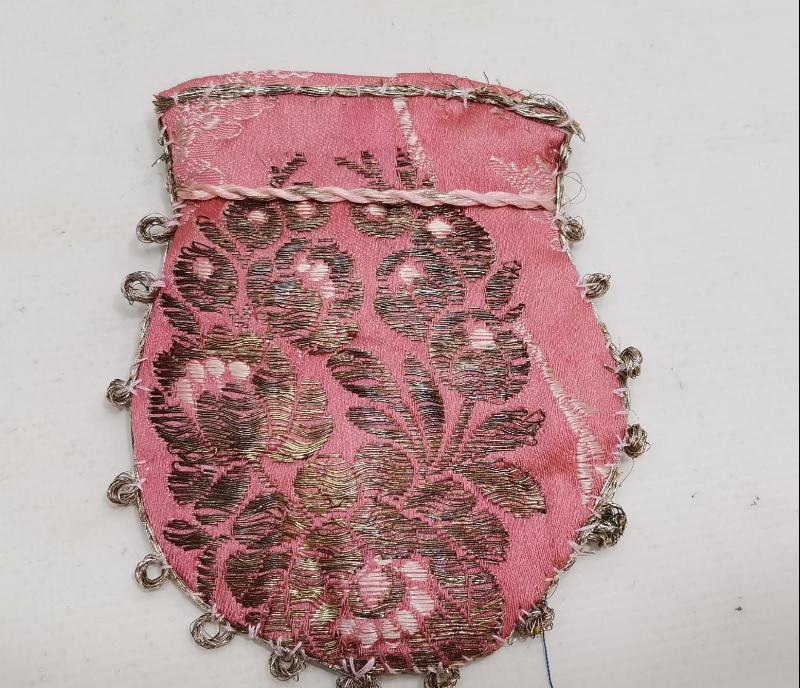 OSMANLI DÖNEMİ ALTIN SIRMA İŞLEMELİ ELMASİYE KESE