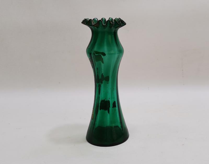 OSMANLI DÖNEMİ YEŞİL RENKLİ KOPARMA CAM VAZO