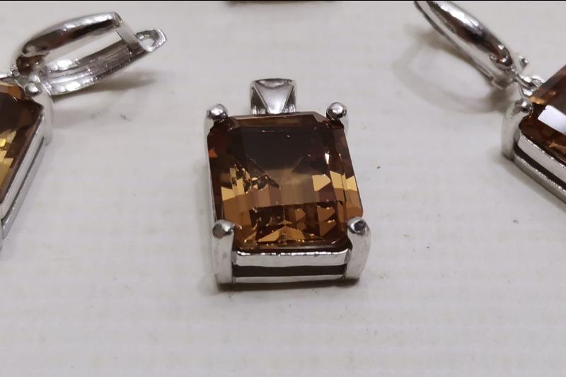 ZULTANİT TAŞLI GÜMÜŞ TAKI SETİ