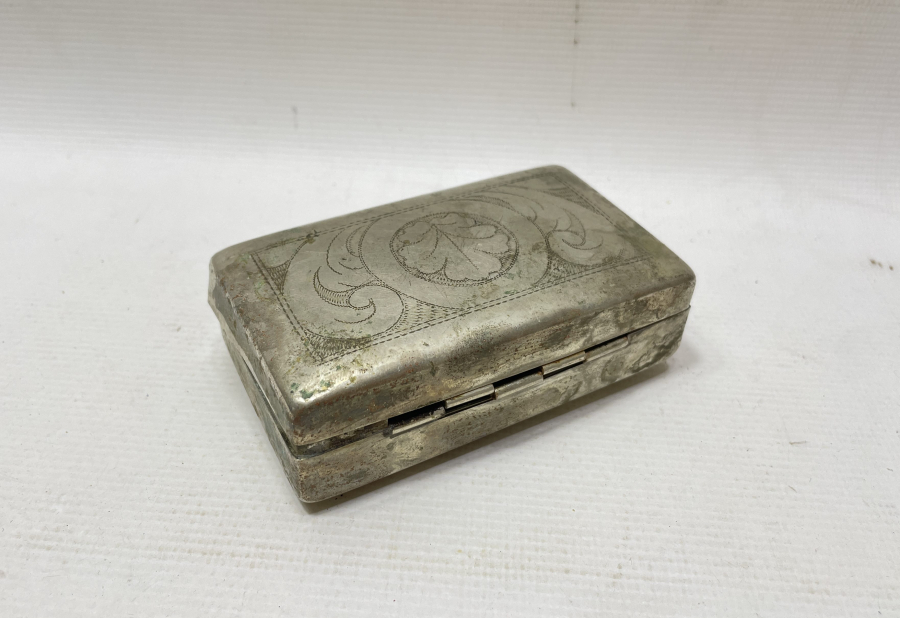 İÇİ OSMANLICA YAZILI KALEM İŞÇİLİKLİ OSMANLI DÖNEMİ TÜTÜN TABAKASI