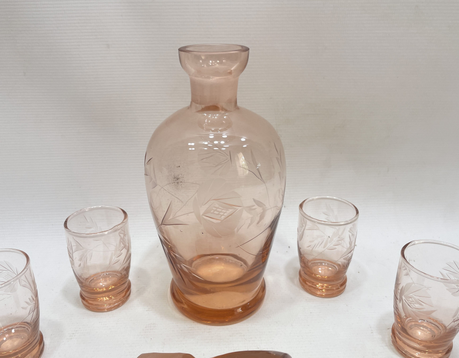 KRİSTAL KESME İŞÇİLİKLİ ANTİKA LİKÖR TAKIMI