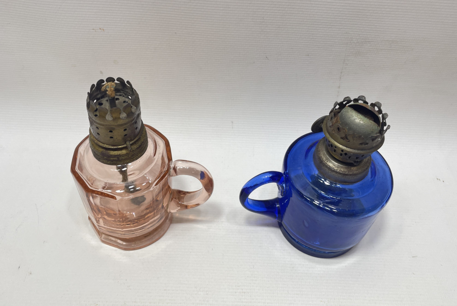 NADİR FORMDA 2 ADET ANTİKA TUTMAÇLI GAZ LAMBASI