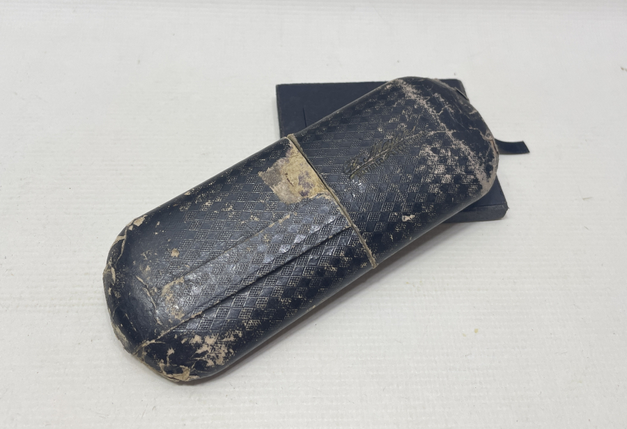 ORJİNAL KUTUSUNDA ANTİKA ALTIN KAPLAMA TÜCCAR GÖZLÜĞÜ