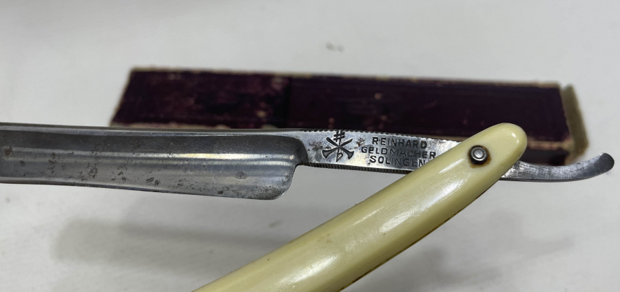 ORJİNAL KUTUSUNDA ANTİKA MORS DİŞİ BERBER USTURASI