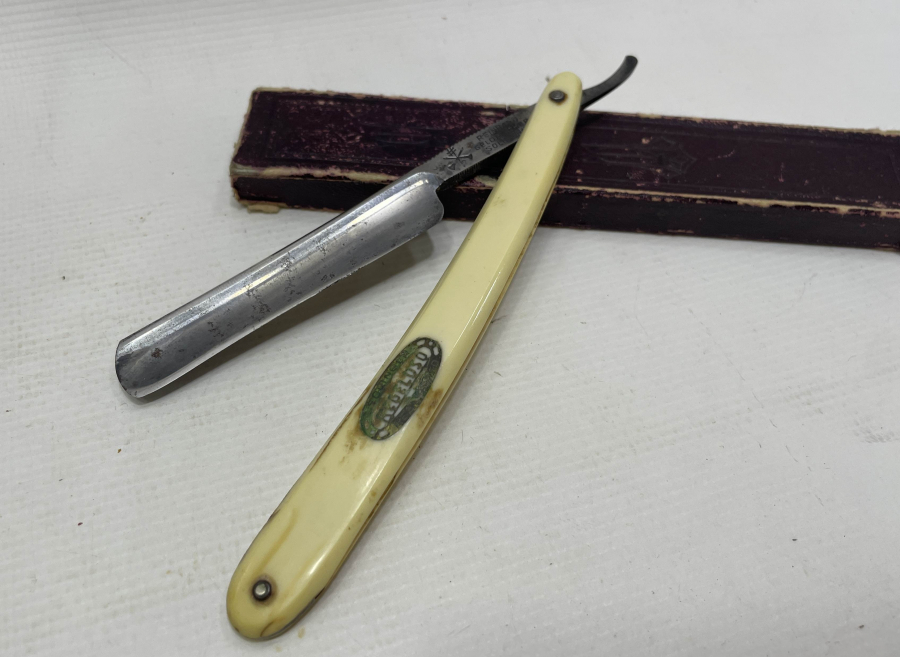 ORJİNAL KUTUSUNDA ANTİKA MORS DİŞİ BERBER USTURASI