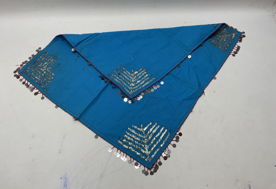 OSMANLI DÖNEMİ GÜMÜŞ SIRMA İŞÇİLİKLİ DAMAT MENDİLİ