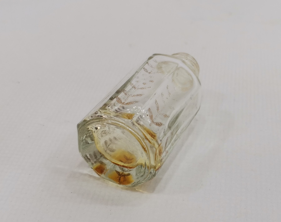 ÜZERİ ALTIN VARAKLI VE HAYAT AĞAÇLI ANTİKA KOKU ŞİŞESİ