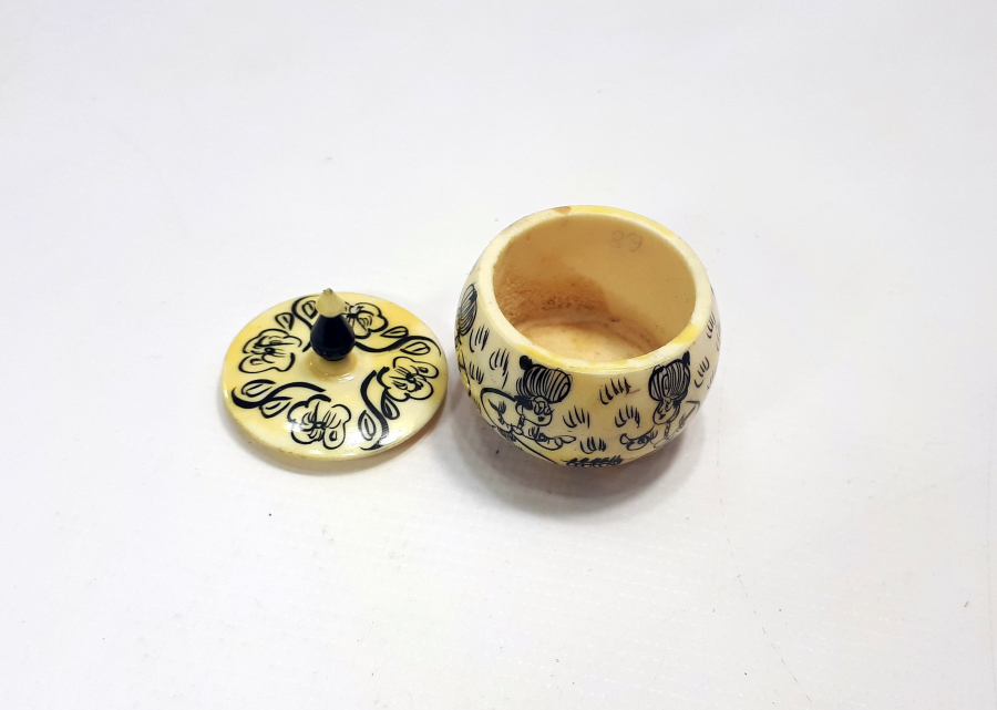 ÜZERİ MİNYATÜRLÜ ÖZEL YAPIM KAPAKLI ANTİKA KEMİK HOKKA