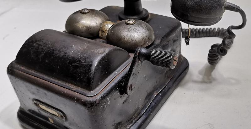 ANTİKA ÇEVİRMELİ TELEFON