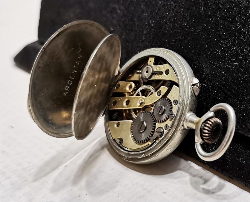 ANTKA GÜMÜŞ ZENNE CEP SAATİ 