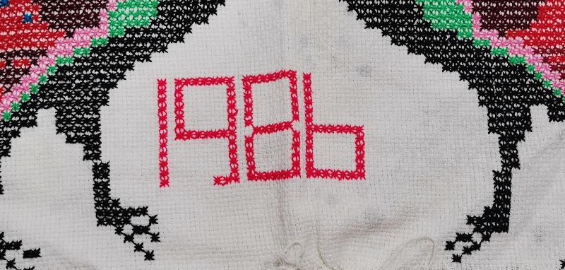 HOROZ RESİMLERİYLE SÜSLÜ ÖZLÜ SÖZ YAZILI KANAVİÇE DUVAR PANOSU