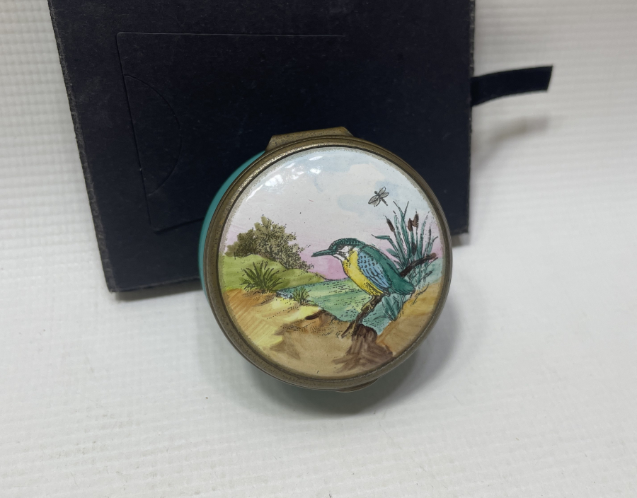 MİNE İŞÇİLİKLİ ANTİKA ENFİYE KUTUSU