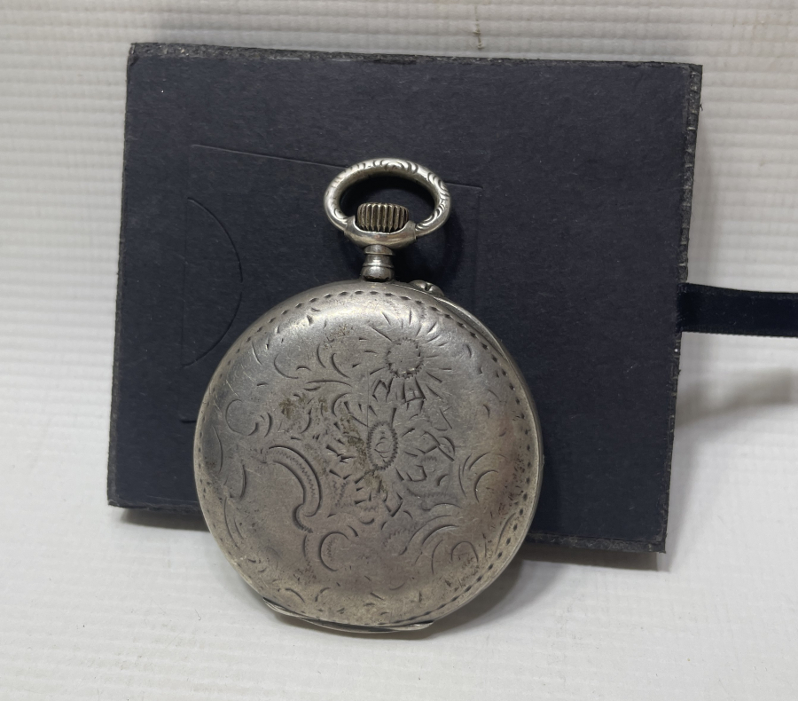 MOERİS MARKA ALTIN DAMLA İŞLEMELİ DOLAPLI MODEL KURMALI CEP SAATİ