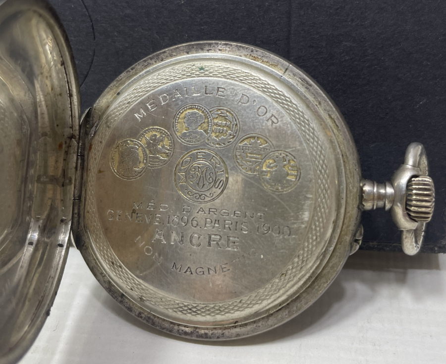 MOERİS MARKA ALTIN DAMLA İŞLEMELİ DOLAPLI MODEL KURMALI CEP SAATİ