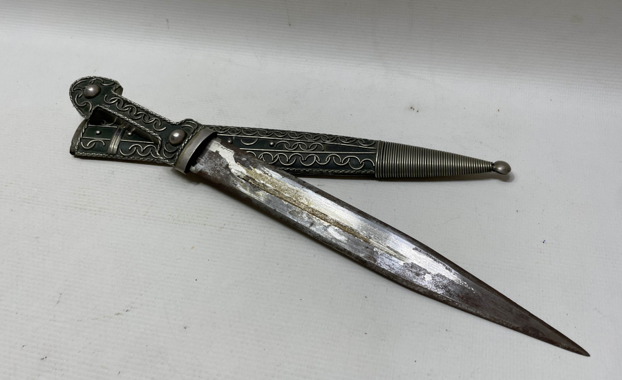 ÜZERİ GÜVERSELİ ANTİKA ÇERKES KAMASI