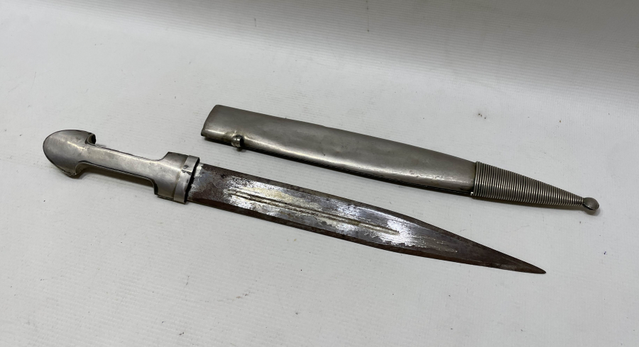 ÜZERİ GÜVERSELİ ANTİKA ÇERKES KAMASI