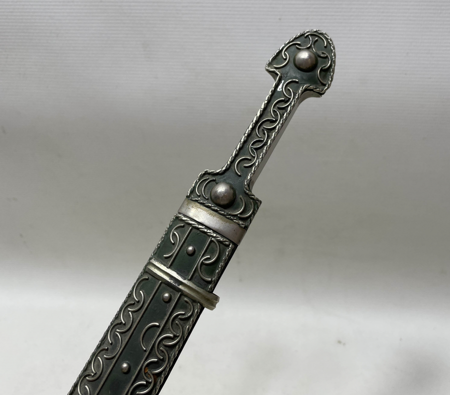 ÜZERİ GÜVERSELİ ANTİKA ÇERKES KAMASI