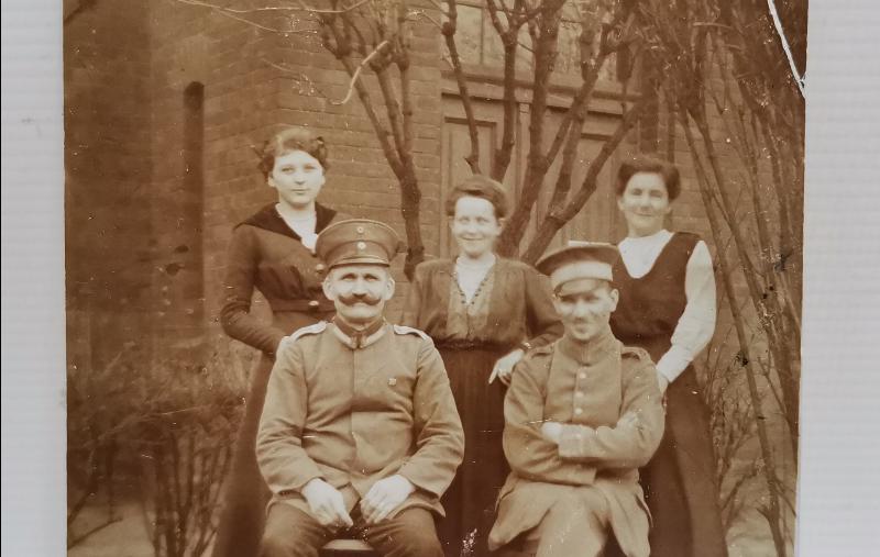 1. DÜNYA SAVAŞI DÖNEMİ ALMAN SUBAYLAR AİLELERİYLE BİRLİKTE 