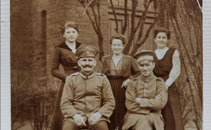 1. DÜNYA SAVAŞI DÖNEMİ ALMAN SUBAYLAR AİLELERİYLE BİRLİKTE 