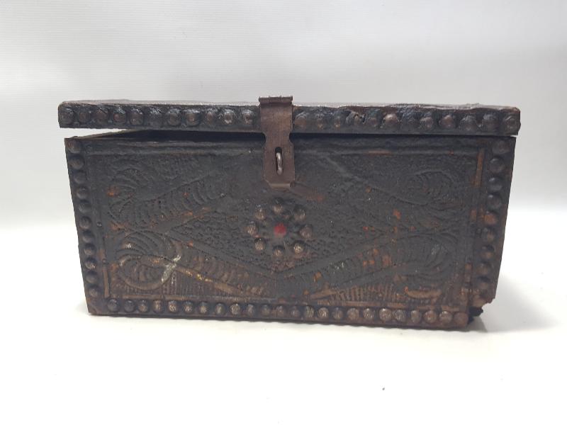 OSMANLI DÖNEMİ ÇOK NADİR FORMDA MÜCEVHER SANDIĞI