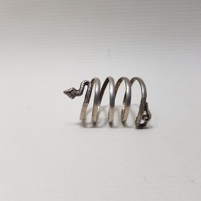 YILAN FORMLU GÜMÜŞ YÜZÜK