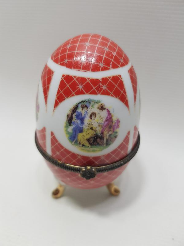 YUMURTA FORMLU WJ MARKA ANTİKA MÜCEVHER KUTUSU 