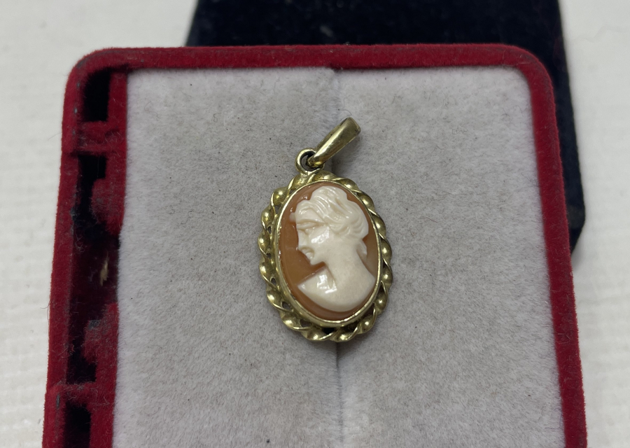 ALTIN KAPLAMA ANTİKA KAMEO KOLYE