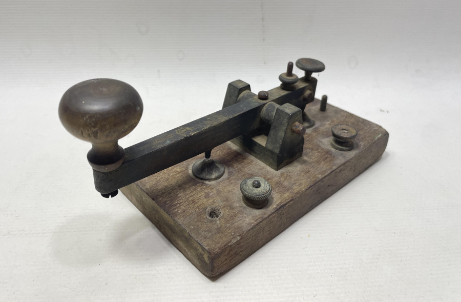 ARKASI OSMANLICA YAZILI OSMANLI DÖNEMİ NADİR TELGRAF MAKİNESİ