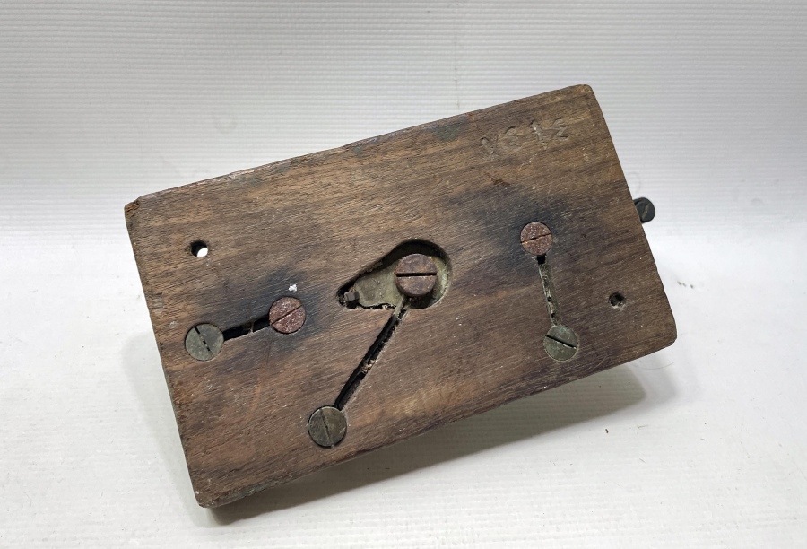 ARKASI OSMANLICA YAZILI OSMANLI DÖNEMİ NADİR TELGRAF MAKİNESİ