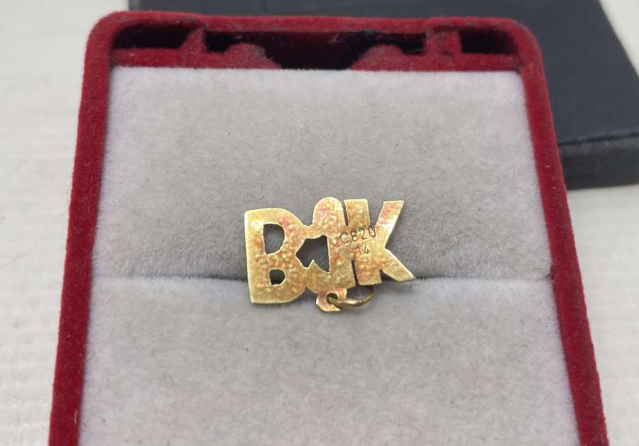 BJK - BEŞİKTAŞ YAZILI TAMAMI EL YAPIMI TESTERE İŞÇİLİKLİ ALTIN KOLYE UCU