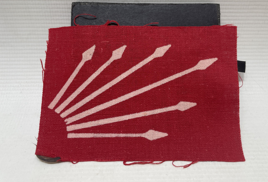 CUMHURİYET BAŞLARI ÇOK NADİR CHP YAKA BAYRAĞI