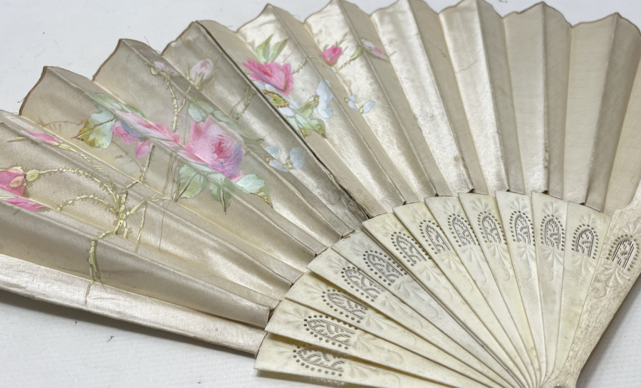 OSMANLI DÖNEMİ EL BOYAMA VE TESTERE İŞÇİLİKLİ YELPAZE