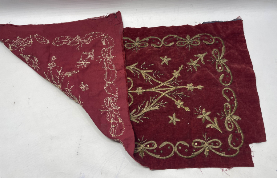 OSMANLI DÖNEMİ SIRMA İŞÇİLİKLİ KADİFE YASTIK