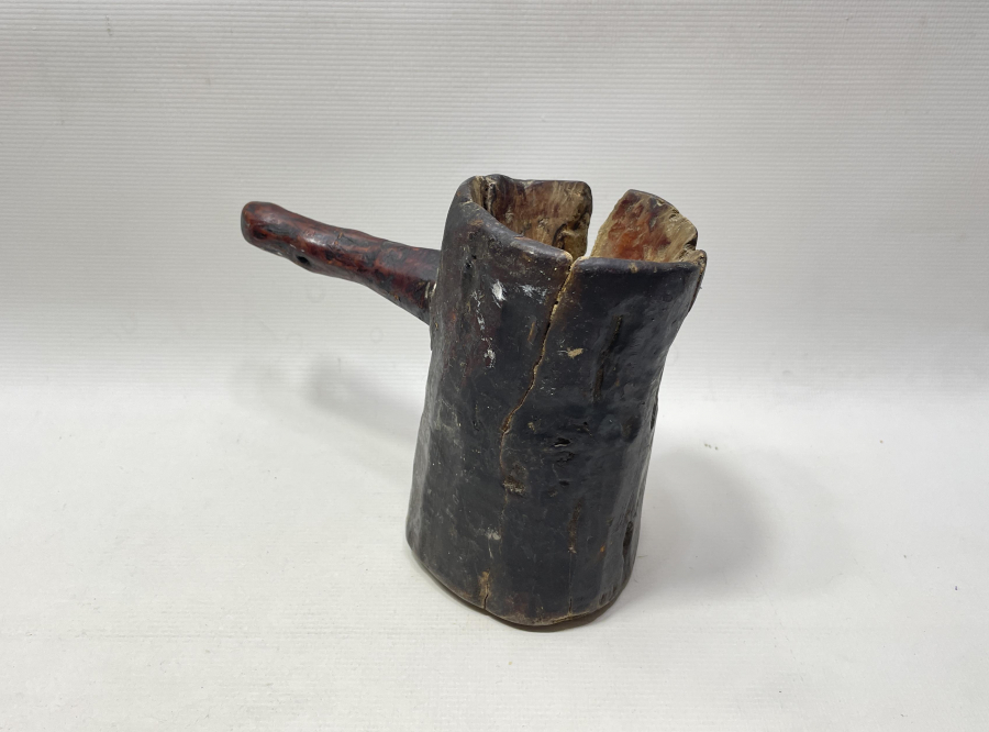 OSMANLI DÖNEMİ YEKPARE AHŞAPTAN EL OYMA NADİR KAHVE DİBEĞİ