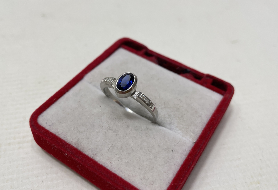 SAFİR VE PIRLANTA TAŞLI ANTİKA YÜZÜK