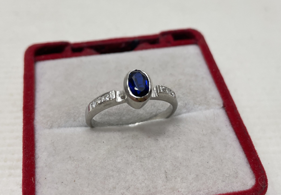 SAFİR VE PIRLANTA TAŞLI ANTİKA YÜZÜK