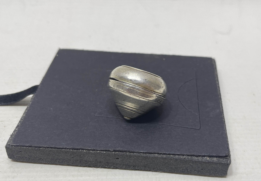 SÜNBÜLİYYE TARİKARI SİKKESİ FORMUNDA GÜMÜŞ SAKIZLIK