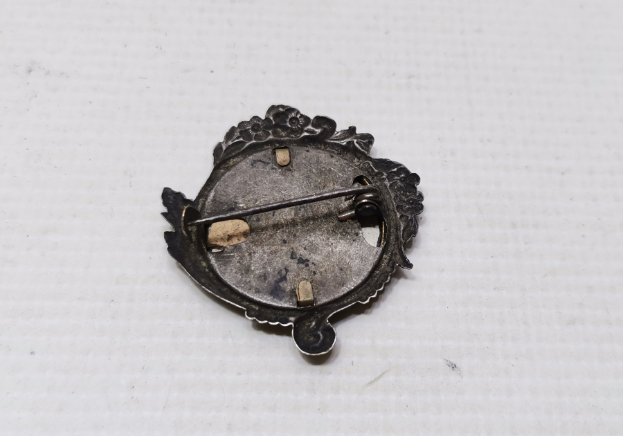 ANTİKA GÜMÜŞ BROŞ FOTOĞRAFLIK