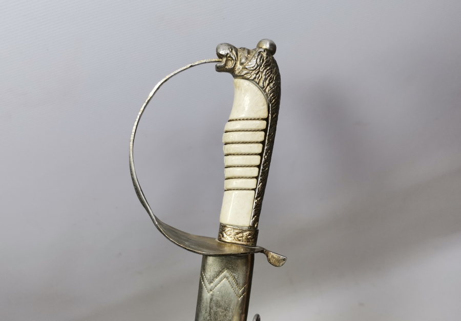 ASLAN BAŞLI DENİZCİ PAŞA KILICI