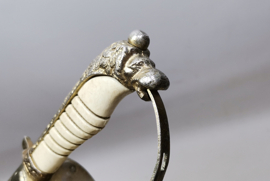 ASLAN BAŞLI DENİZCİ PAŞA KILICI