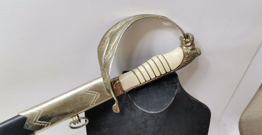 ASLAN BAŞLI DENİZCİ PAŞA KILICI