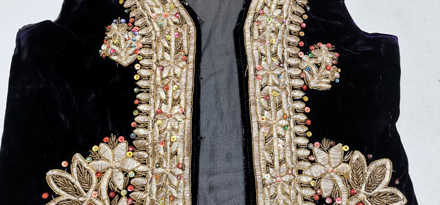 GÜMÜŞ SIRMA İŞÇİLİKLİ ANTİKA YELEK